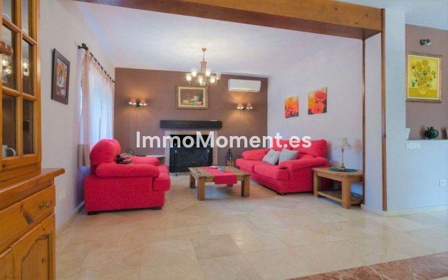 Resale - Country house - Estepona - Estepona Centro