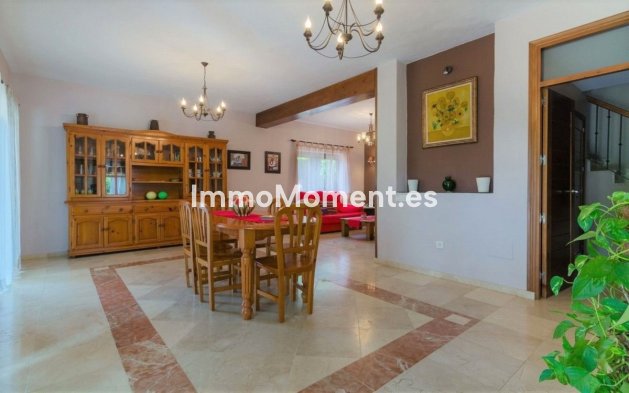 Resale - Country house - Estepona - Estepona Centro