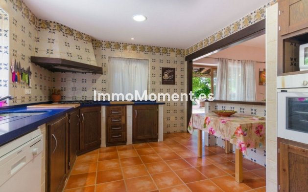 Resale - Country house - Estepona - Estepona Centro