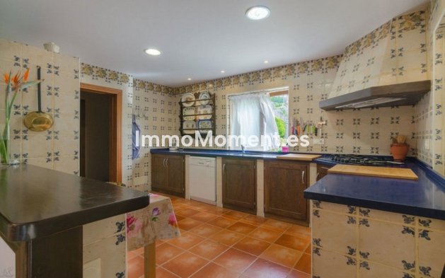 Resale - Country house - Estepona - Estepona Centro