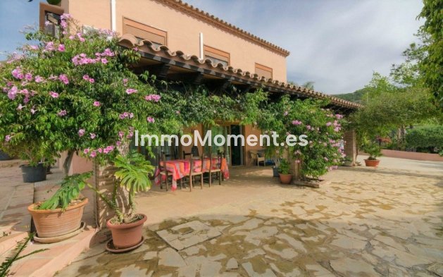 Resale - Country house - Estepona - Estepona Centro