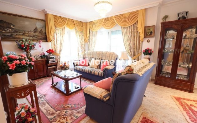 Wiederverkauf - Villa - Orihuela - Orihuela Costa