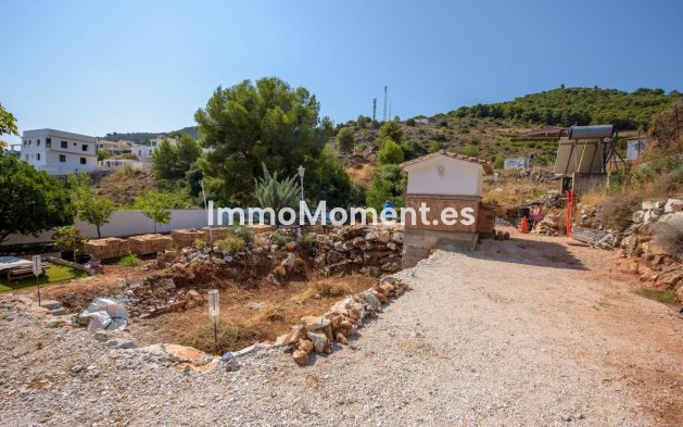 Wiederverkauf - Villa -   Inländisch - Alhaurín de la Torre