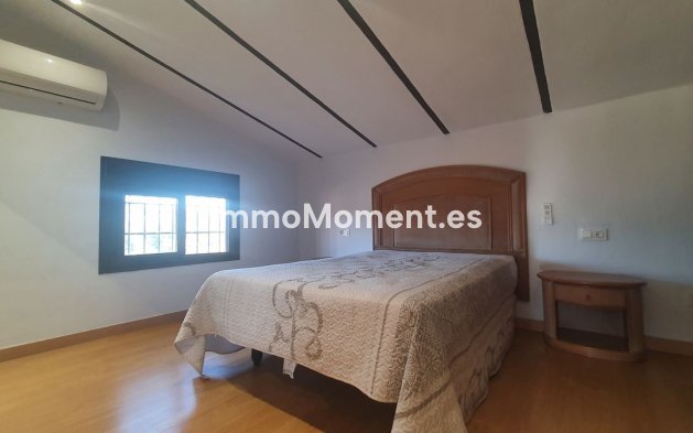 Reventa - Casa de campo - Interior  - Coín