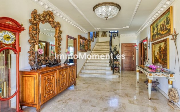 Wiederverkauf - Landhaus -   Inländisch - Alhaurín de la Torre