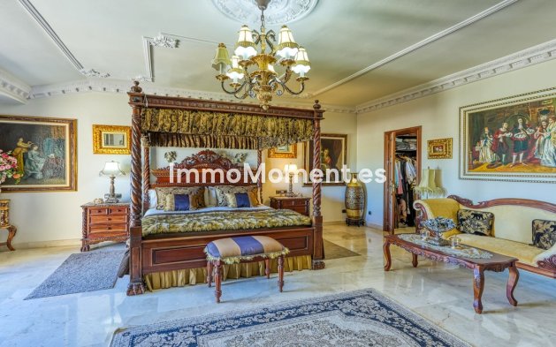 Wiederverkauf - Landhaus -   Inländisch - Alhaurín de la Torre