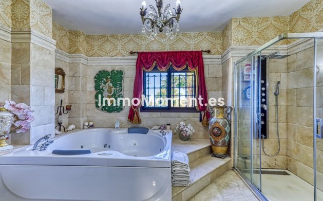 Wiederverkauf - Landhaus -   Inländisch - Alhaurín de la Torre