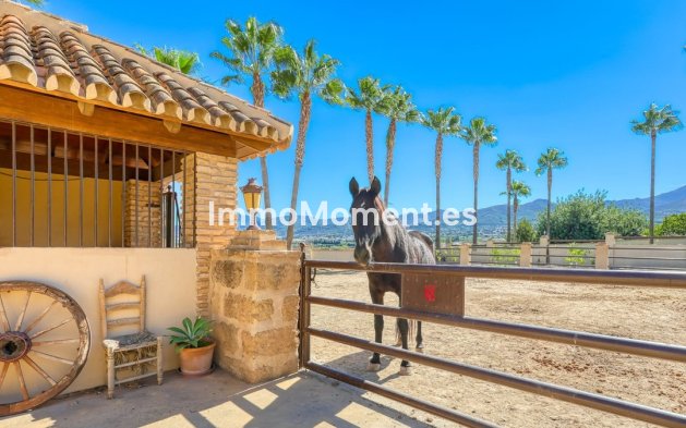 Wiederverkauf - Landhaus -   Inländisch - Alhaurín de la Torre