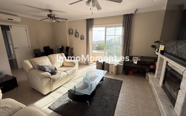 Wiederverkauf - Villa -   Inländisch - Alhaurín de la Torre