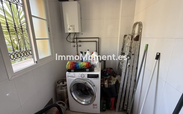 Wiederverkauf - Villa -   Inländisch - Alhaurín de la Torre