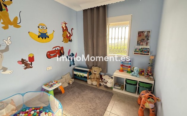 Wiederverkauf - Villa -   Inländisch - Alhaurín de la Torre