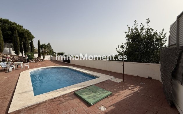 Wiederverkauf - Villa -   Inländisch - Alhaurín de la Torre