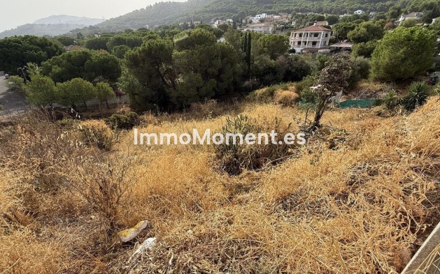 Wiederverkauf - Villa -   Inländisch - Alhaurín de la Torre