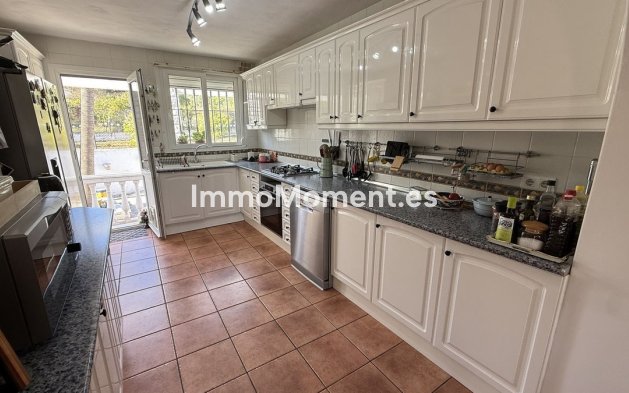 Wiederverkauf - Landhaus -   Inländisch - Alhaurín de la Torre