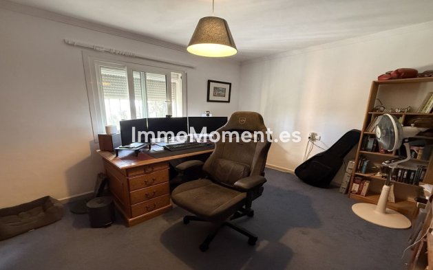 Wiederverkauf - Landhaus -   Inländisch - Alhaurín de la Torre