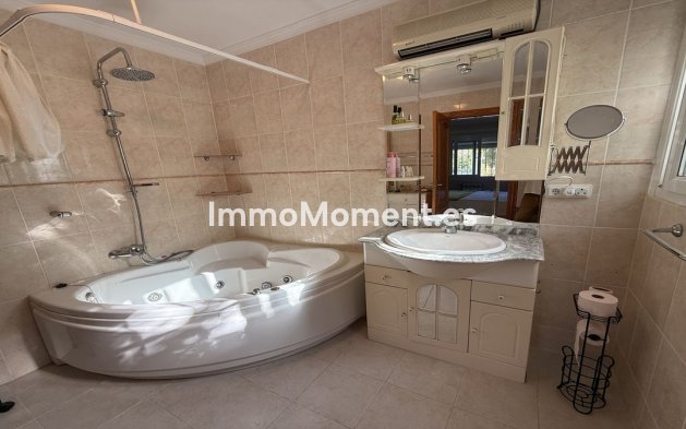 Wiederverkauf - Landhaus -   Inländisch - Alhaurín de la Torre