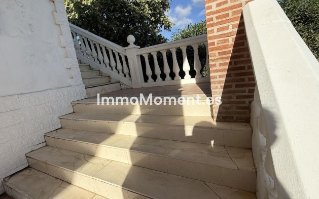 Wiederverkauf - Landhaus -   Inländisch - Alhaurín de la Torre