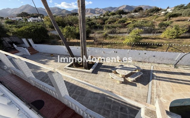 Wiederverkauf - Landhaus -   Inländisch - Alhaurín de la Torre