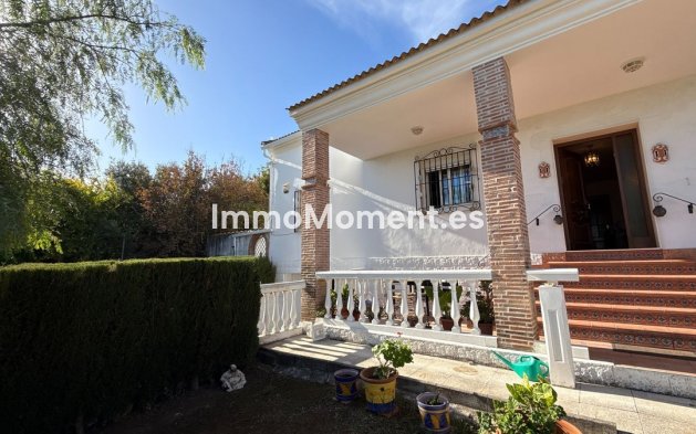 Wiederverkauf - Landhaus -   Inländisch - Alhaurín de la Torre