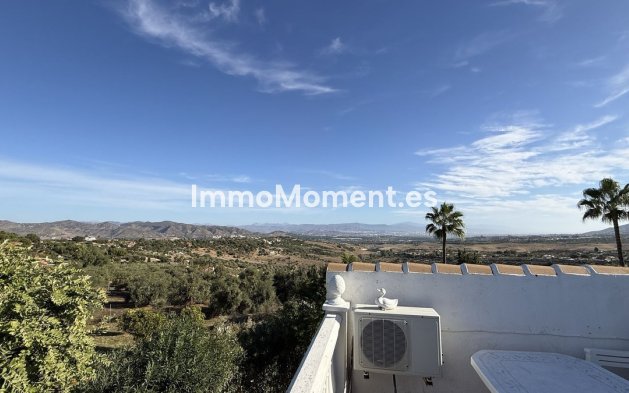 Wiederverkauf - Landhaus -   Inländisch - Alhaurín de la Torre