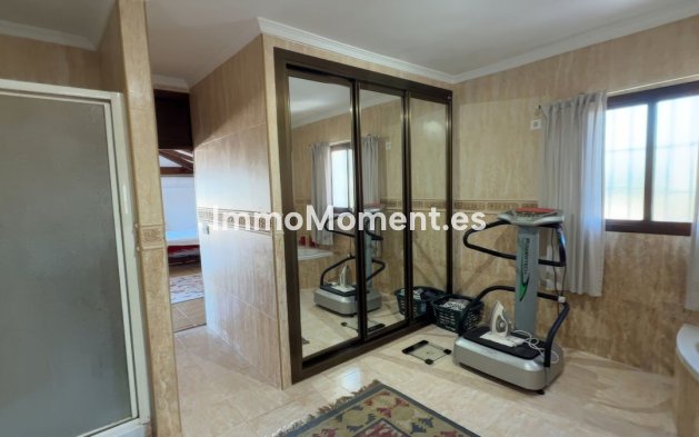 Bestaande woning - Villa - Binnenland  - Alhaurín el Grande Centro