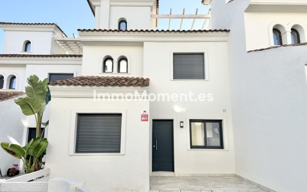 Wiederverkauf - Reihenhaus - Estepona  - Atalaya