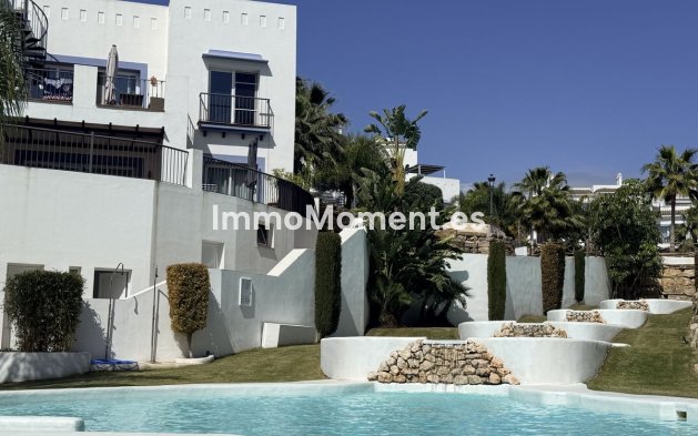 Resale - Apartment - Benahavís - Benahavís Centro