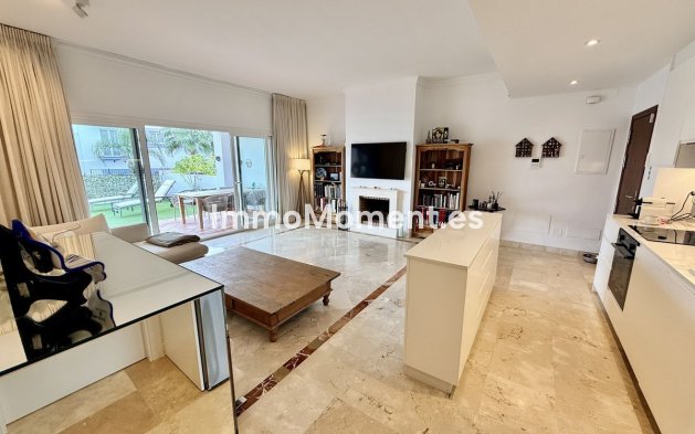 Resale - Apartment - Benahavís - Benahavís Centro