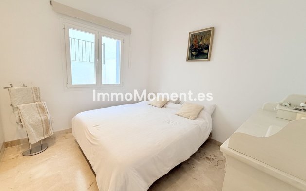 Resale - Apartment - Benahavís - Benahavís Centro