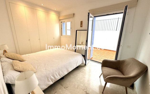 Resale - Apartment - Benahavís - Benahavís Centro