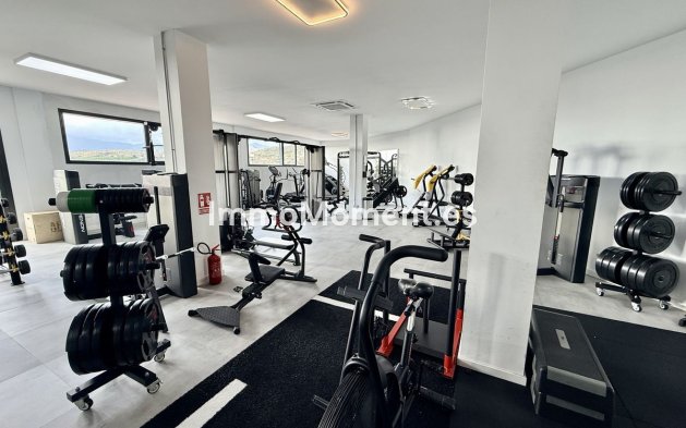 Resale - Apartment - Benahavís - Benahavís Centro