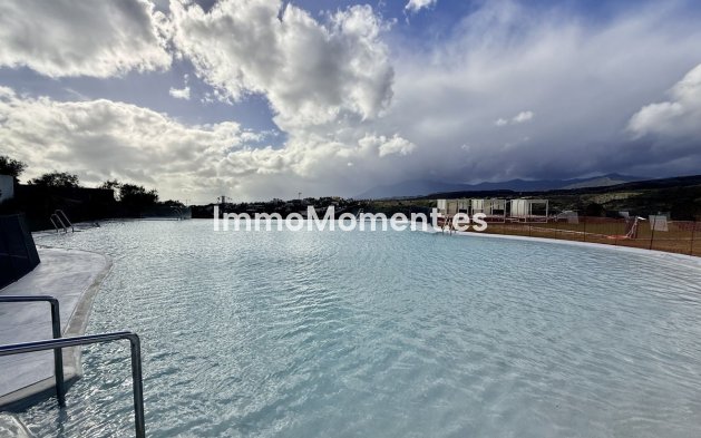 Resale - Apartment - Benahavís - Benahavís Centro