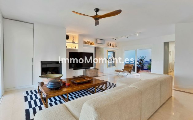 Resale - Villa - El Paraiso - New Golden Mile