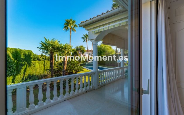 Resale - Villa - El Paraiso - New Golden Mile