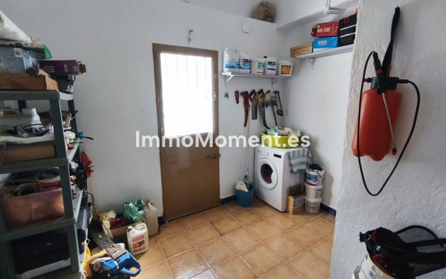 Wiederverkauf - Landhaus -   Inländisch - Monda