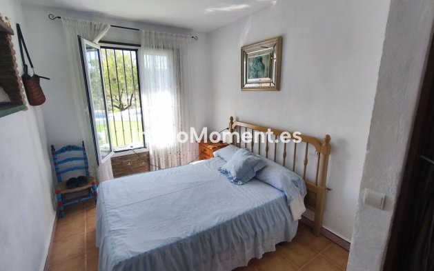 Wiederverkauf - Landhaus -   Inländisch - Monda