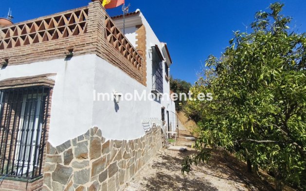 Wiederverkauf - Landhaus -   Inländisch - Monda