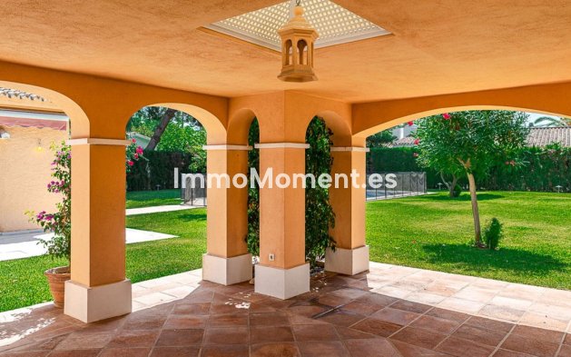 Wiederverkauf - Villa - Estepona  - New Golden Mile