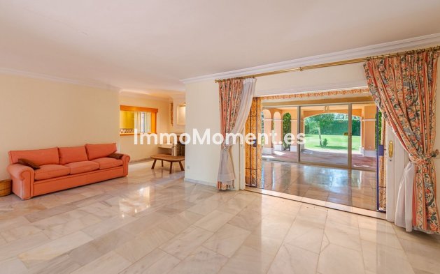 Wiederverkauf - Villa - Estepona  - New Golden Mile