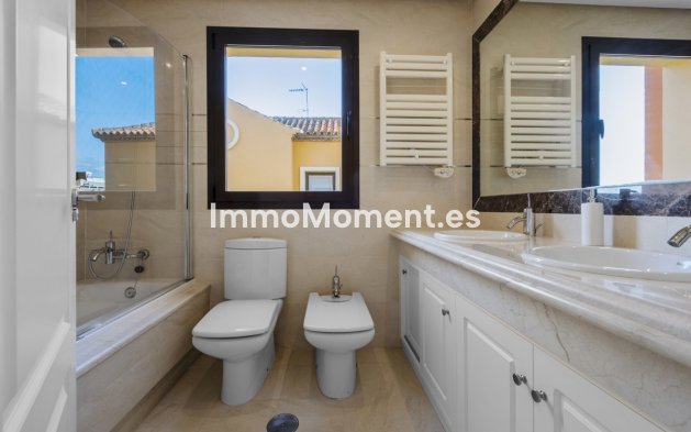 Resale - Villa - Estepona - Estepona Centro