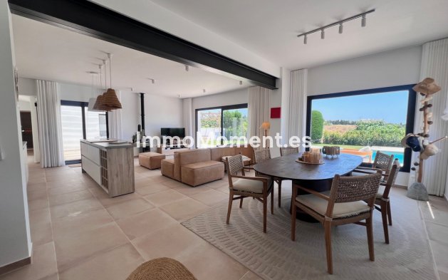 Bestaande woning - Villa - Estepona  - Estepona Centro