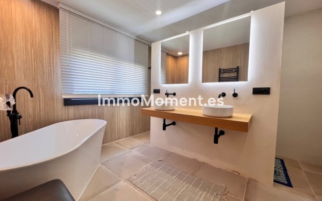 Bestaande woning - Villa - Estepona  - Estepona Centro