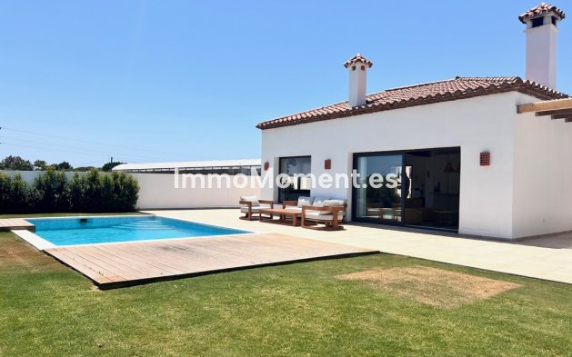 Bestaande woning - Villa - Estepona  - Estepona Centro