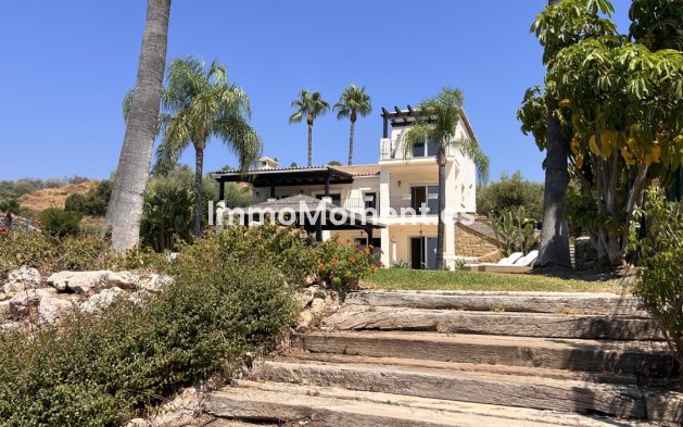 Reventa - Villa - Estepona  - El Padron