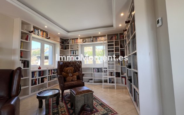 Reventa - Villa - Estepona  - El Padron