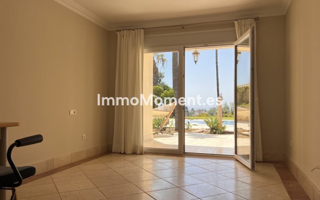 Reventa - Villa - Estepona  - El Padron