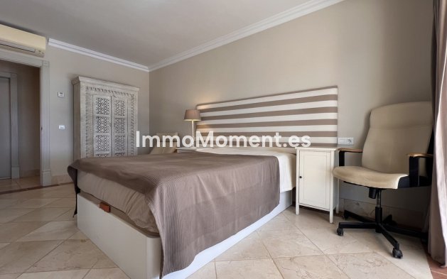 Reventa - Villa - Estepona  - El Padron