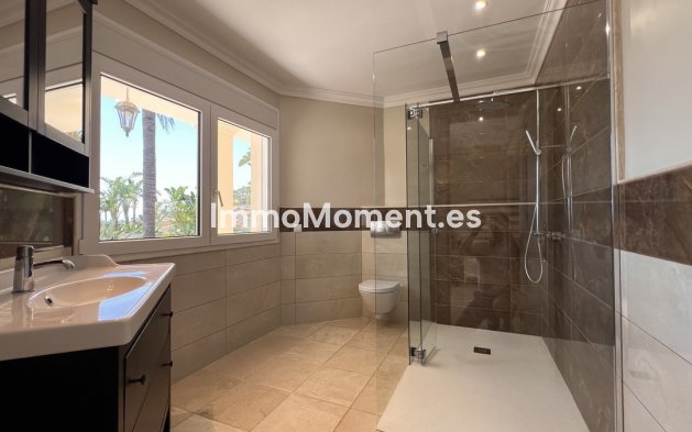 Reventa - Villa - Estepona  - El Padron