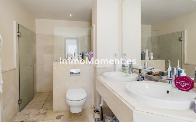 Resale - Apartment - Benahavís - Benahavís Centro