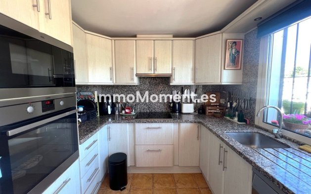 Resale - Villa - Fuengirola - Fuengirola Centro